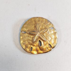 VINTAGE GOLD TONE METAL SAND DOLLAR PIN BROOCH 1.8"