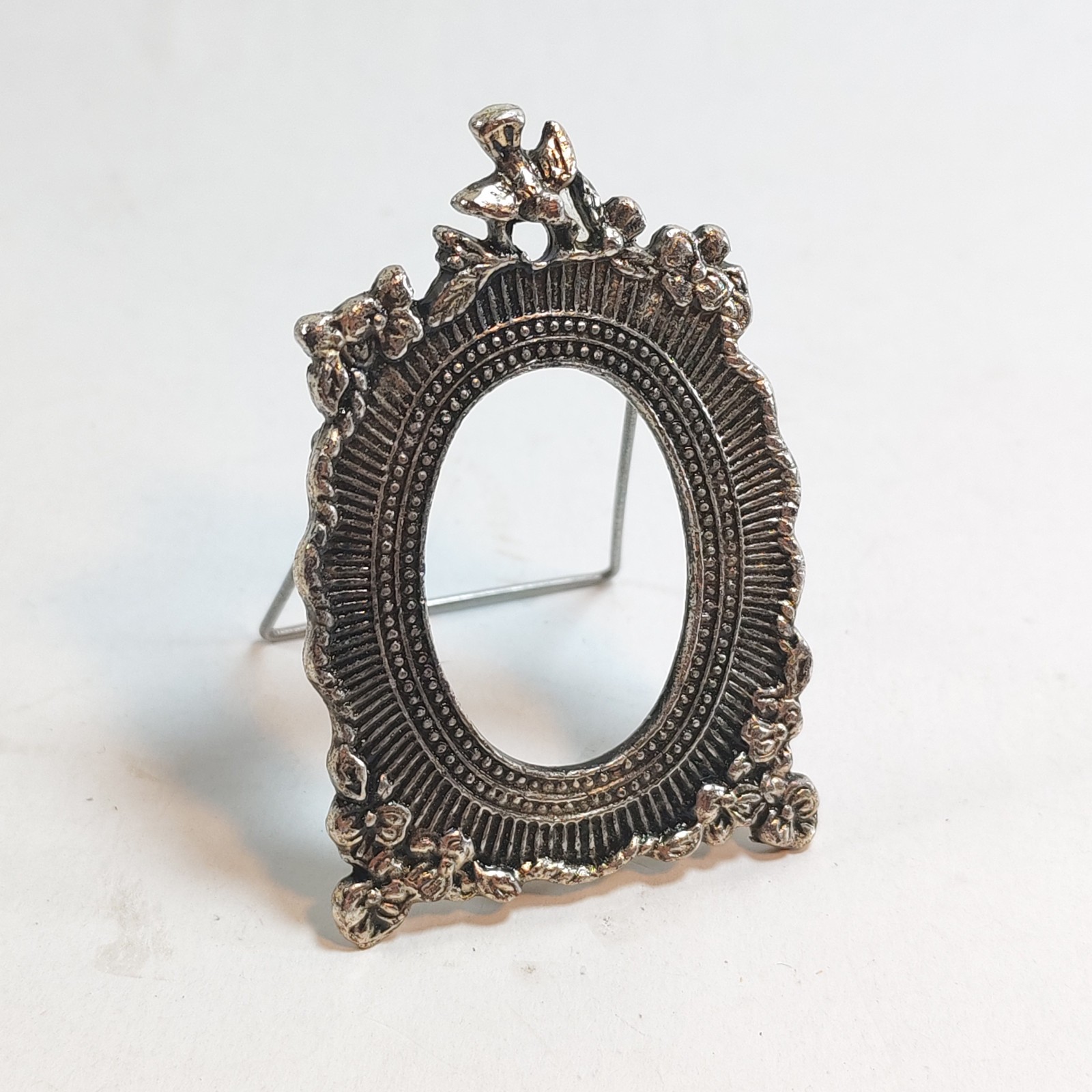 Metal picture mirror metal frame 2 by 1 2 sold by Sweilems in Amman