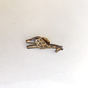 vintage Jonette Jewelry (JJ) goldtone giraffe lapel pin