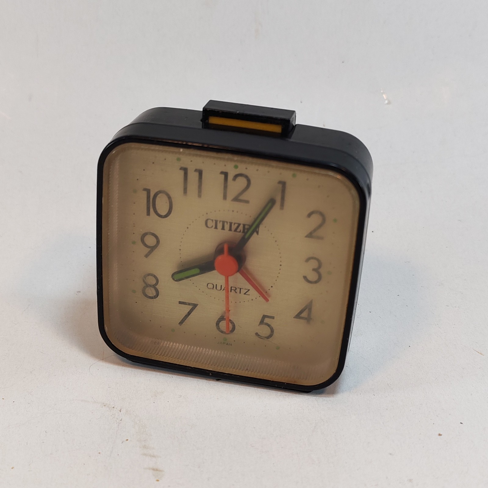 Vintage Citizen Alarm Desk Clock Japan 2 2 X 2 2 detail photograph