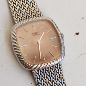 vintage silver-tone Seiko Quartz watch , not tested 21mm