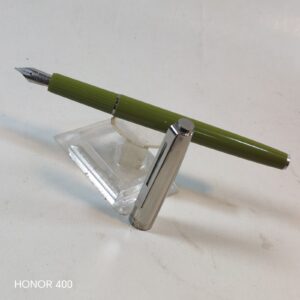 Vintage platignum fountain pen 41ST Mnib green body sold by Sweilems in Amman