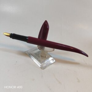 Wave by Edding Fountain Pen envelop opener Made in Germany Burgundy color sold by Sweilems in Amman