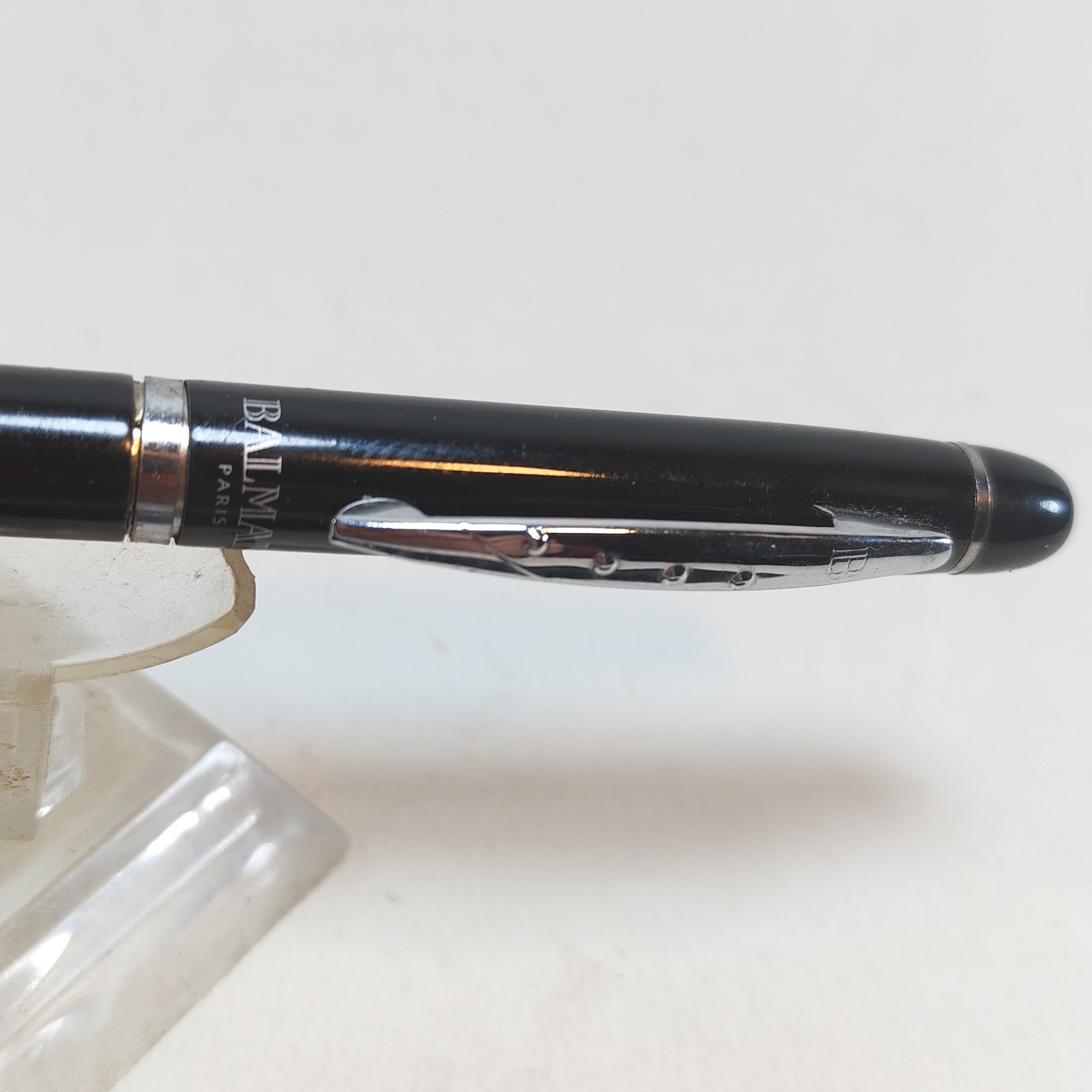 Balman ballpoint pen detail photograph
