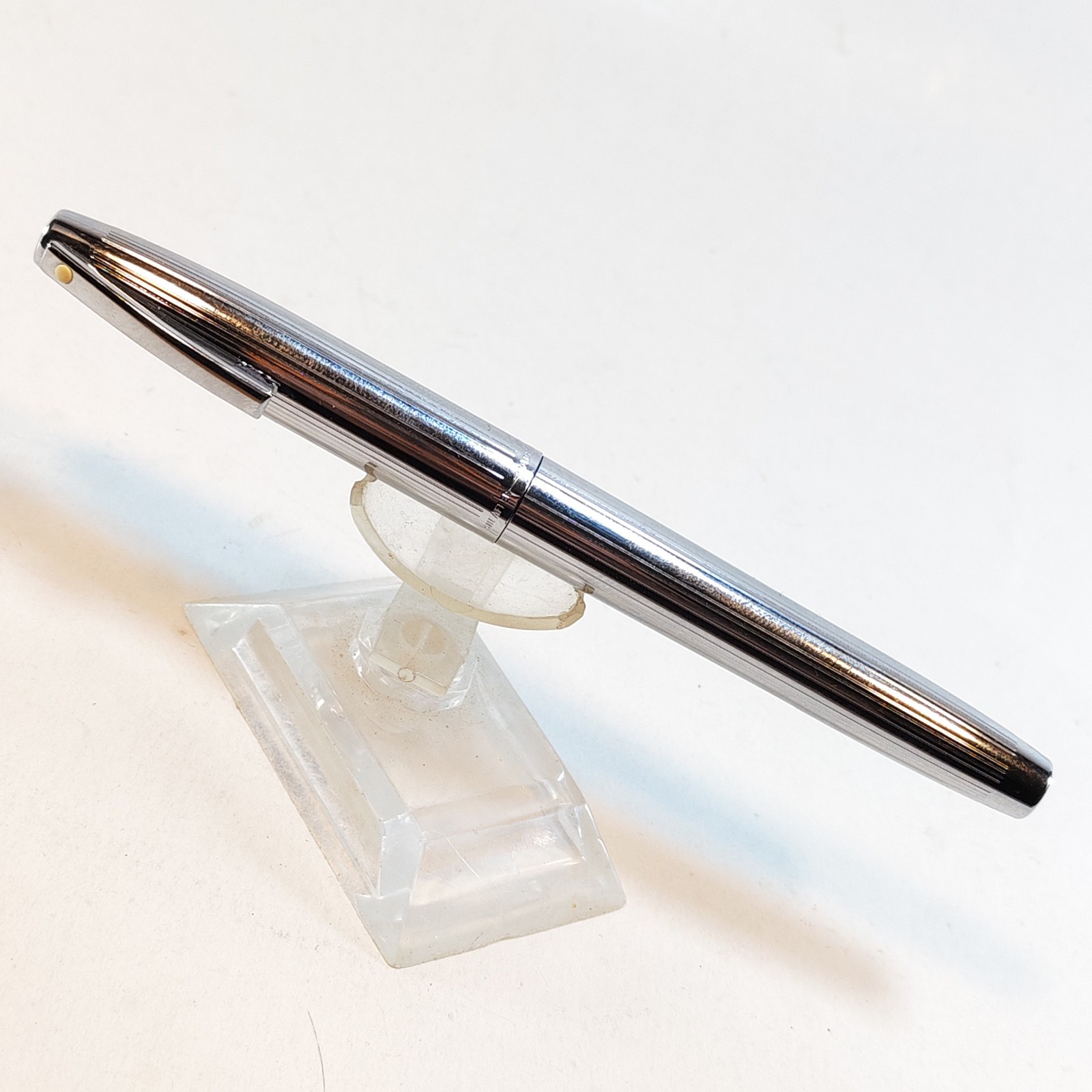 Sheaffer Imperial Fountain Pen Metal chrome body USA detail photograph
