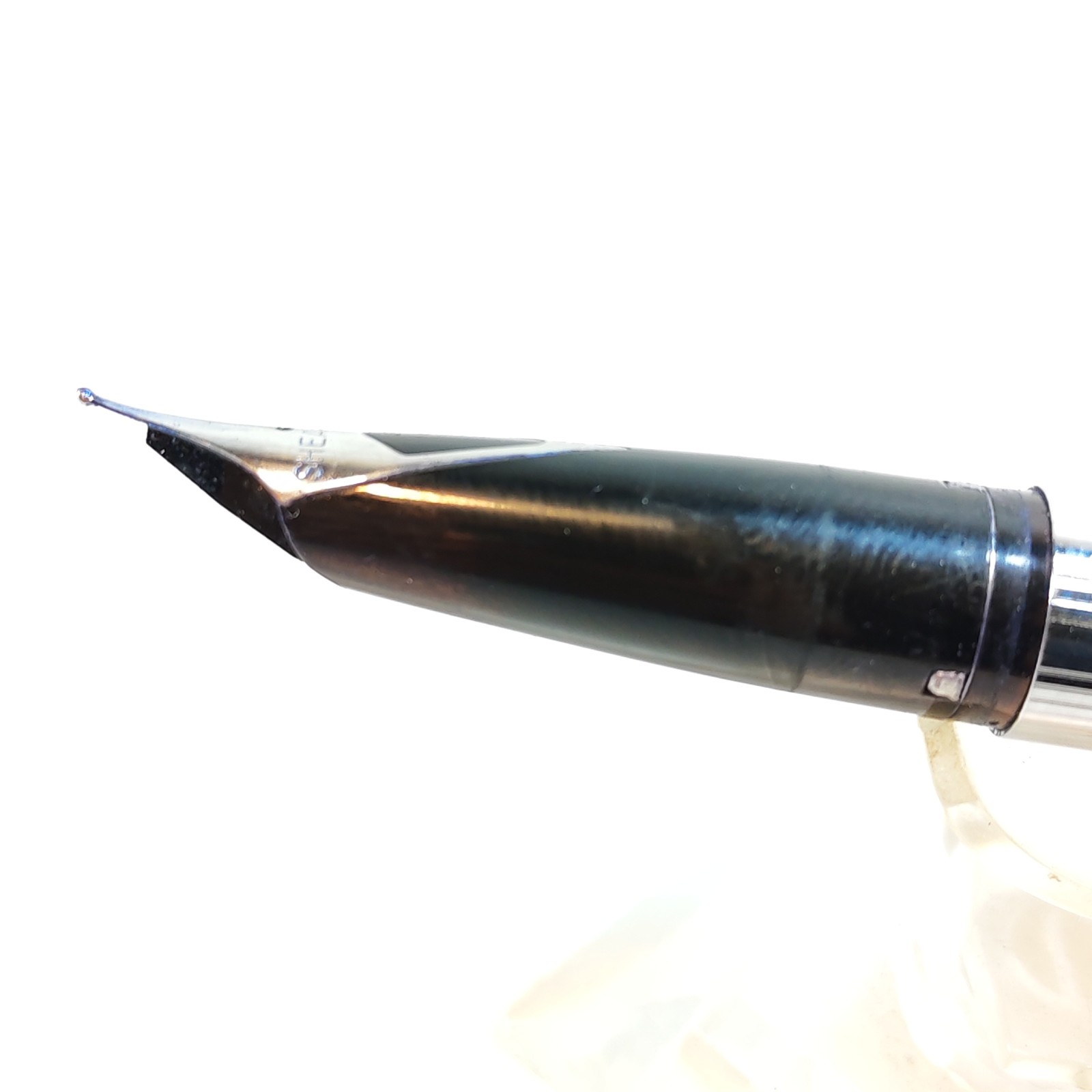 Sheaffer Imperial Fountain Pen Metal chrome body USA detail photograph
