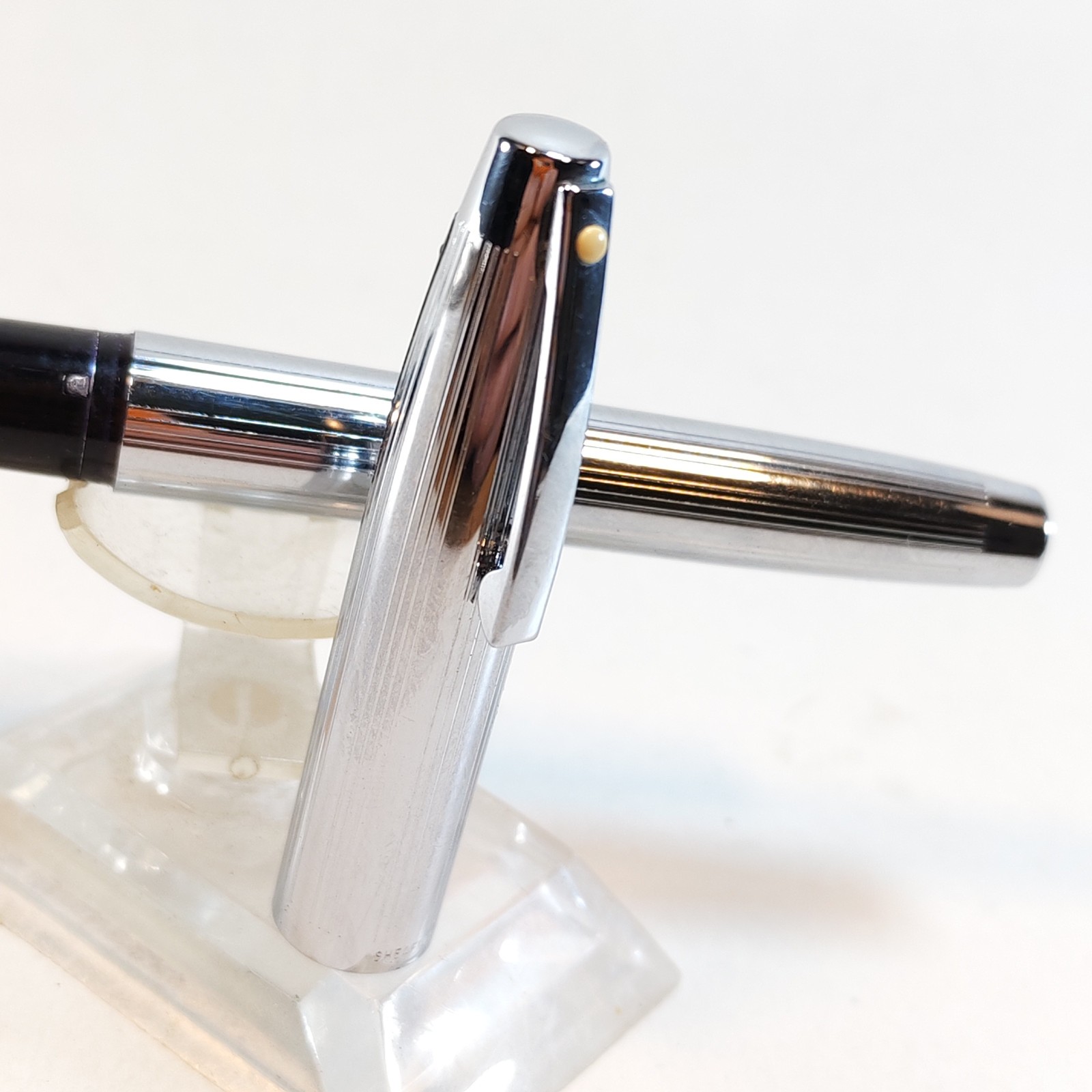Sheaffer Imperial Fountain Pen Metal chrome body USA detail photograph