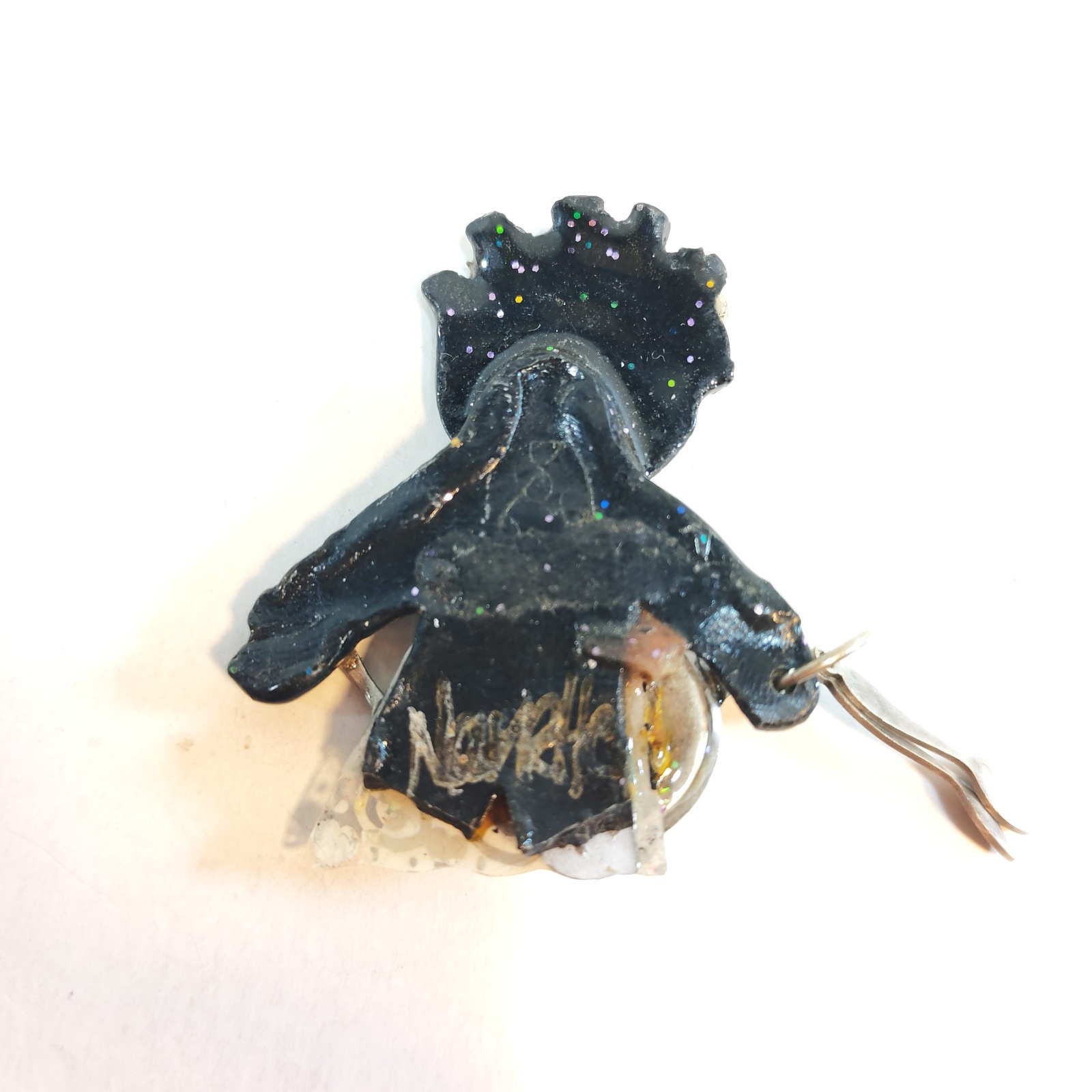 handmade resin brooch signed 2 detail photograph