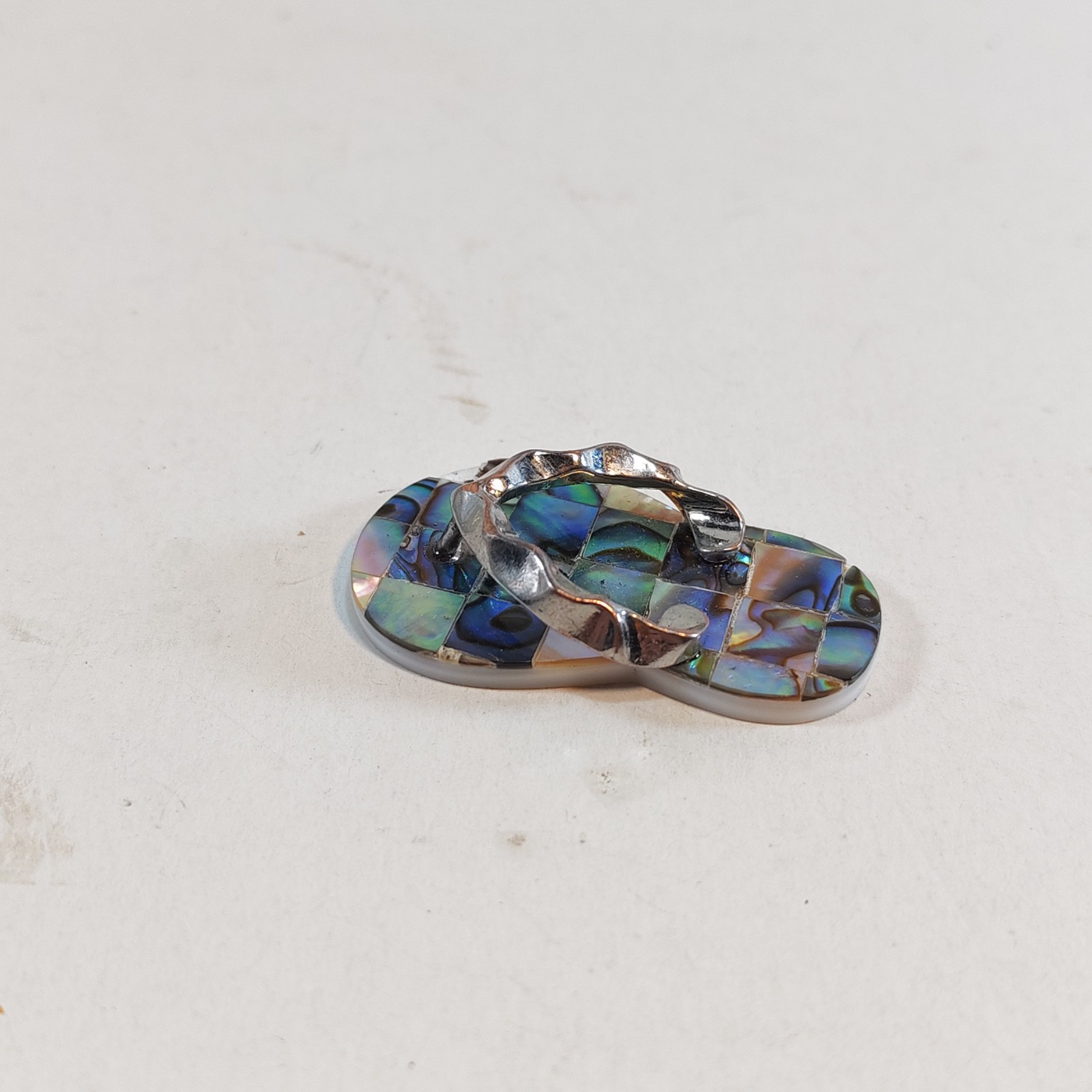 Abalone Flip-Flop Sandal Pendant 1 5 detail photograph