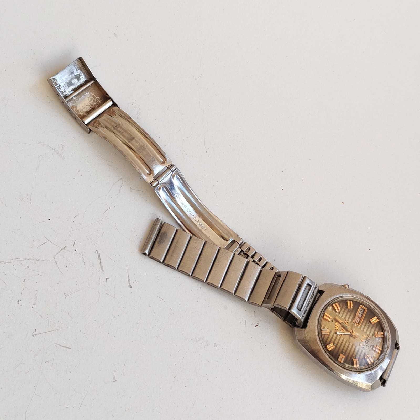 Vintage ORIENT Automatic 21 Jewels Japan Watch not Working detail photograph