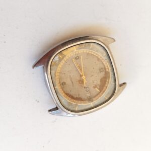 vintage Seiko 5 automatic wristwatch ,rectangular case, not working34mm
