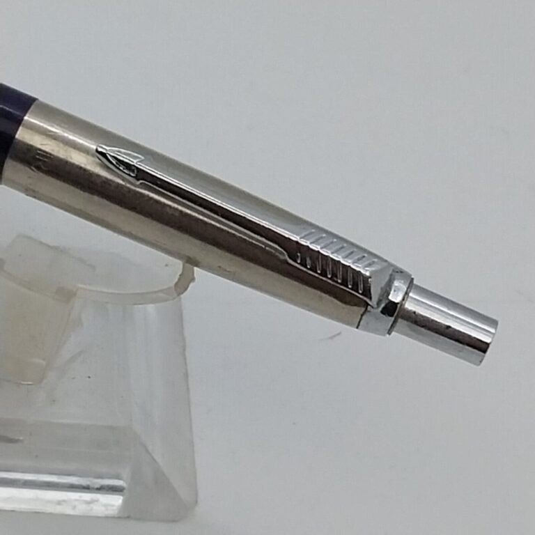 Vintage Pakira similar to parker jotter purple body detail photograph