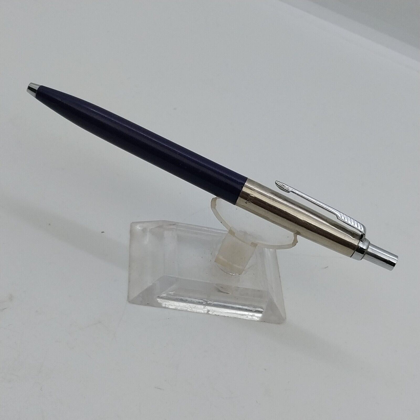 Vintage Pakira similar to parker jotter purple body sold by Sweilems in Amman