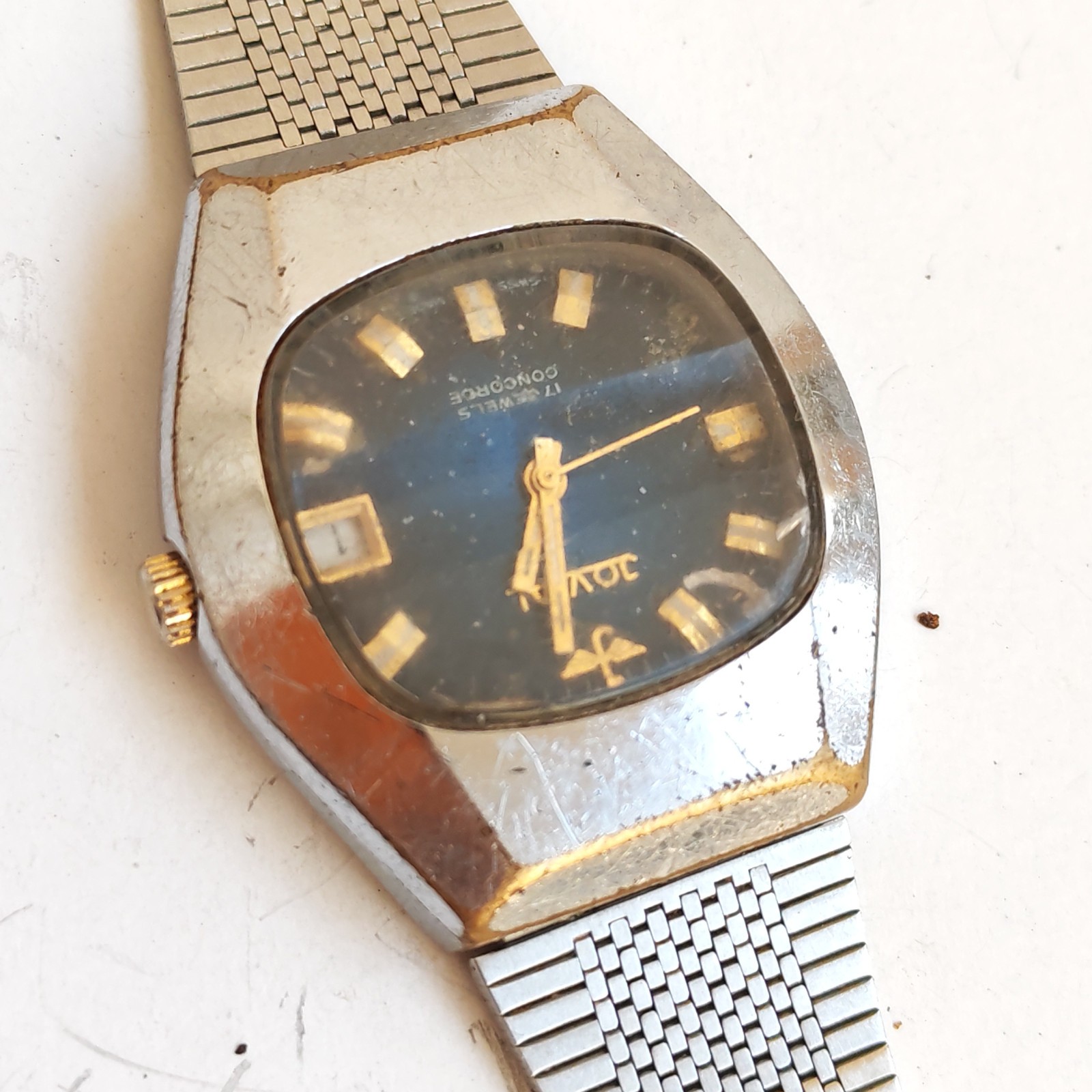 vintage Jovial Concorde 17 jewels mechanical wristwatch detail photograph