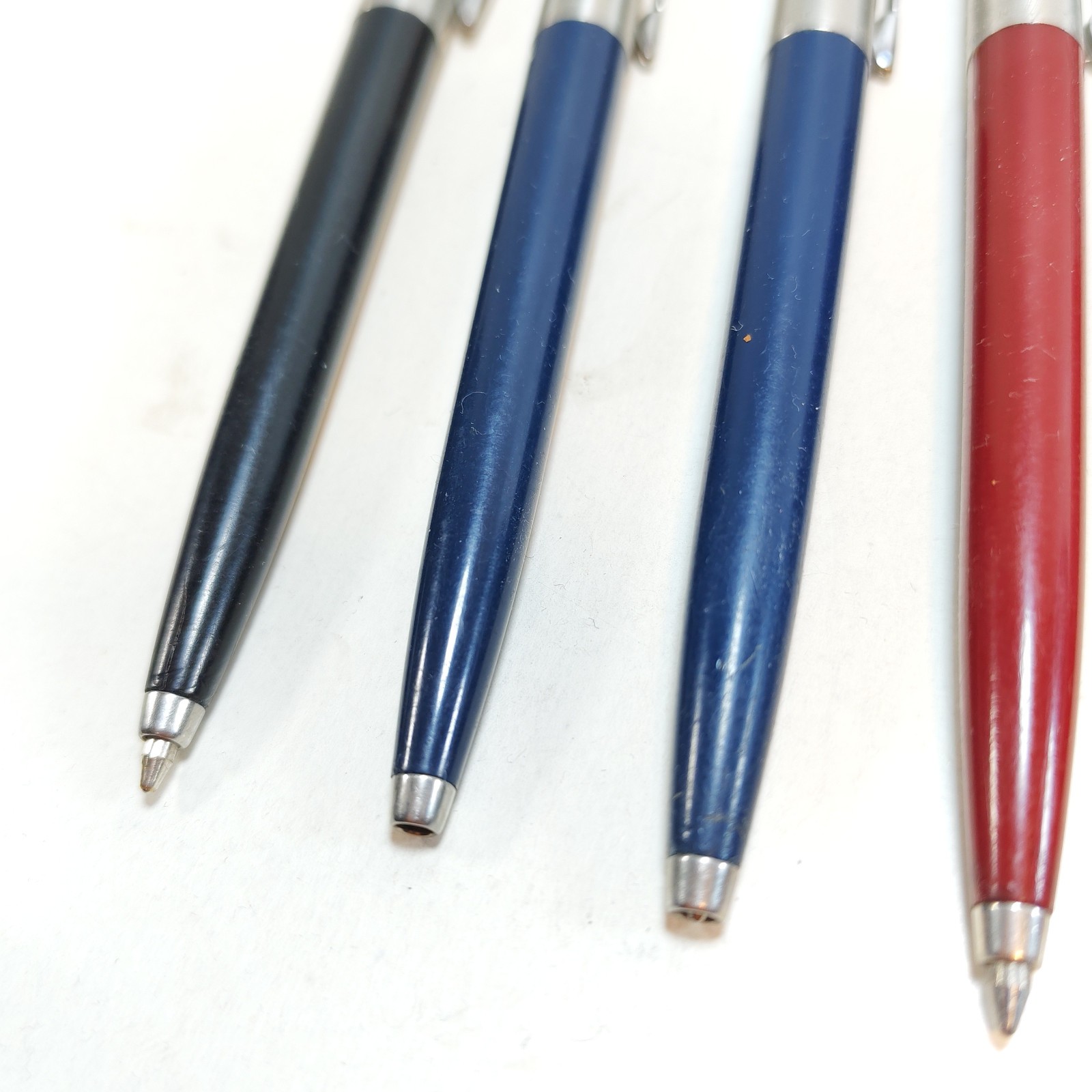 Lot of 7 Vintage Ballpoint pens Parker Jotter Sheaffer Waterman detail photograph
