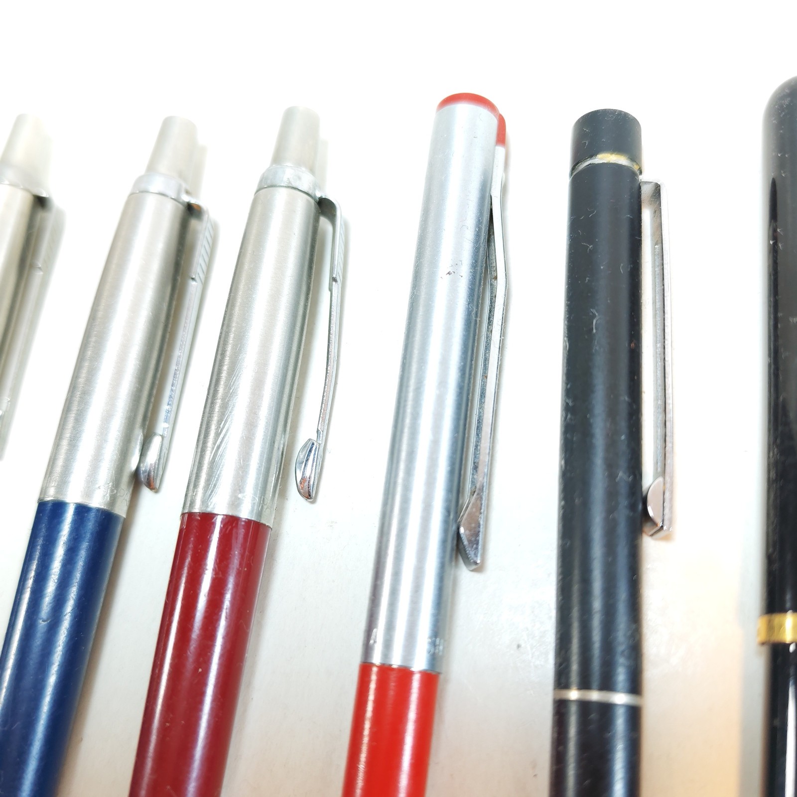 Lot of 7 Vintage Ballpoint pens Parker Jotter Sheaffer Waterman detail photograph