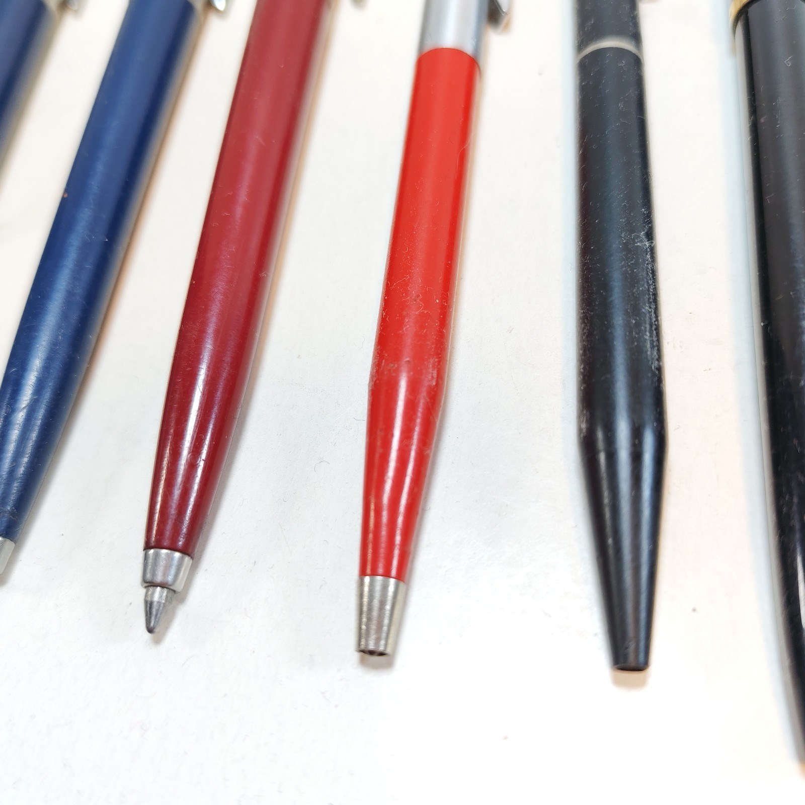 Lot of 7 Vintage Ballpoint pens Parker Jotter Sheaffer Waterman detail photograph