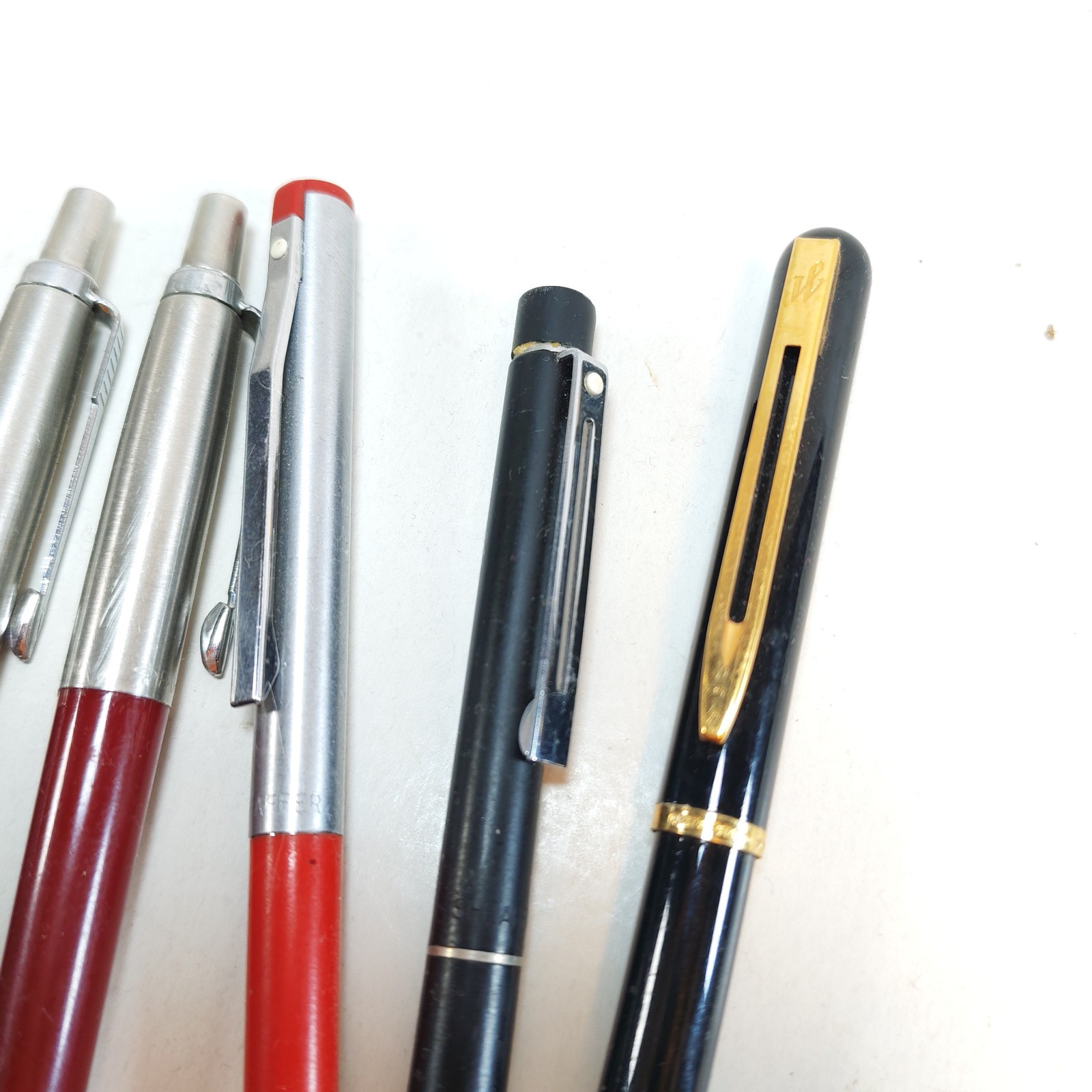 Lot of 7 Vintage Ballpoint pens Parker Jotter Sheaffer Waterman detail photograph