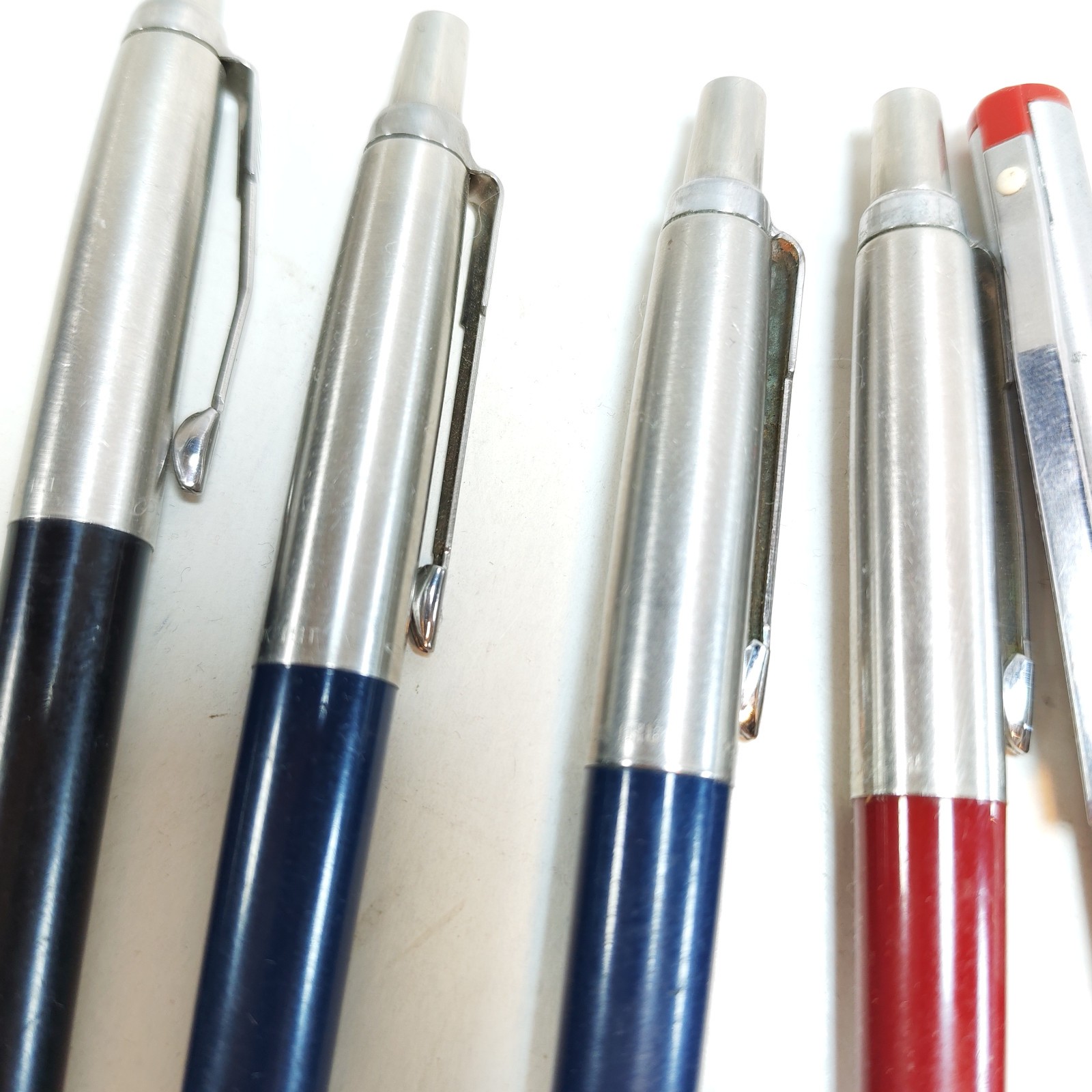 Lot of 7 Vintage Ballpoint pens Parker Jotter Sheaffer Waterman detail photograph