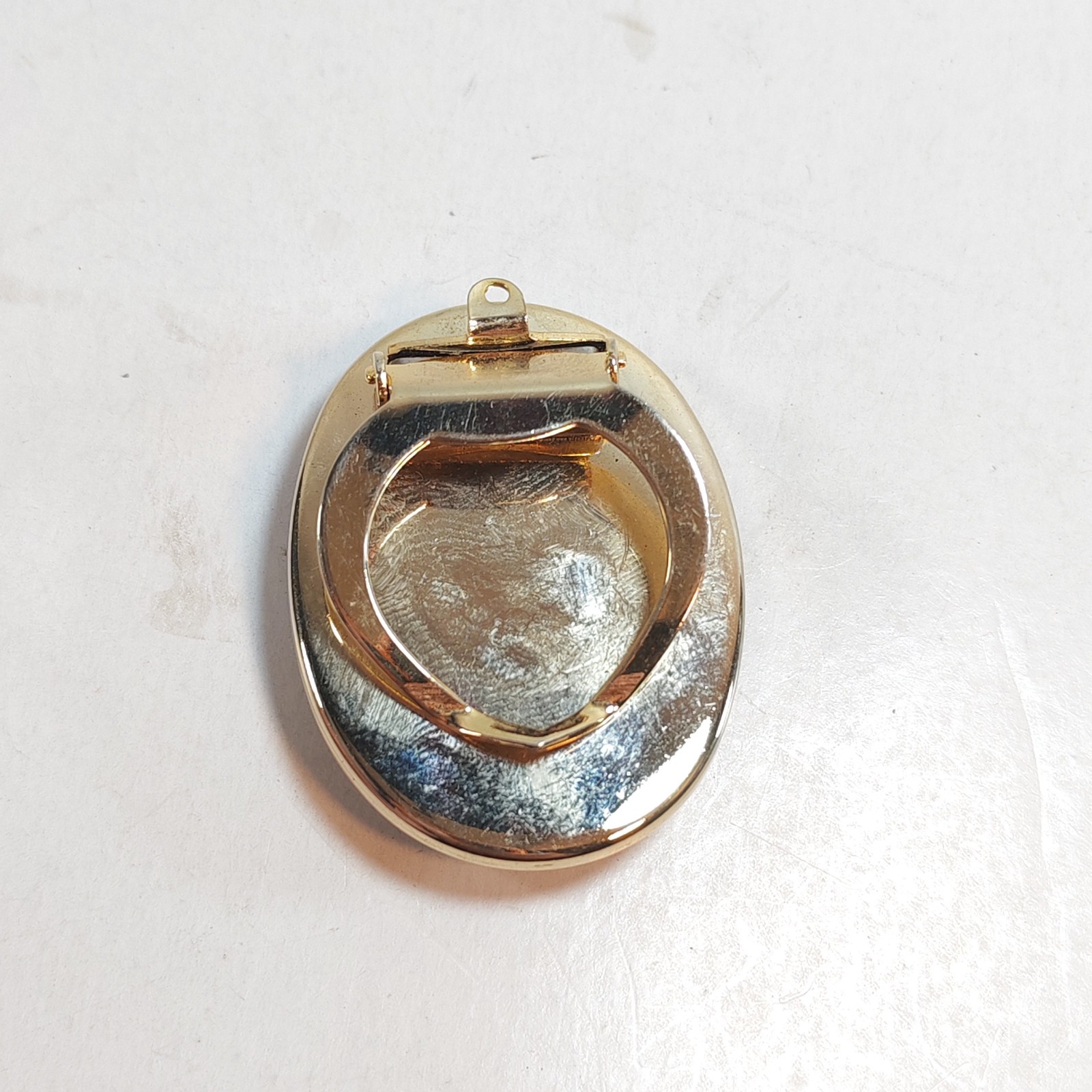 Vintage floral Brooch Oval 1 5 detail photograph