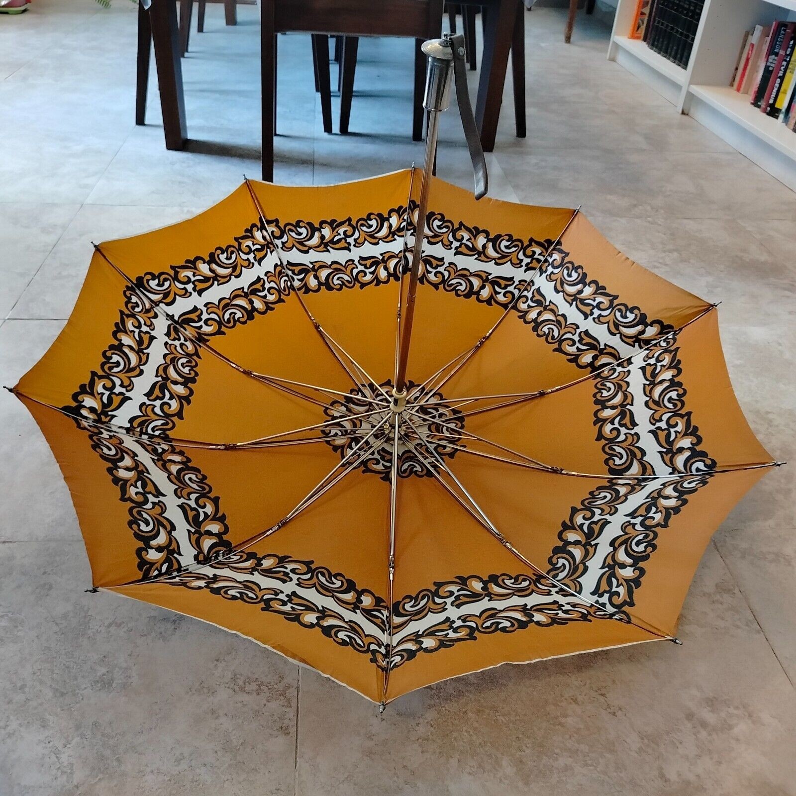 Vintage very rare Piccolo Hand umbrella very beautiful piece detail photograph